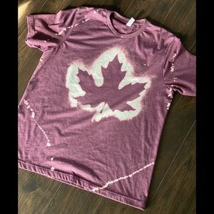 NWOT Unisex Bleached Maroon Leaf Fall Tshirt